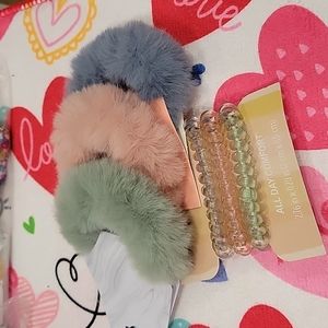 Hair accessories